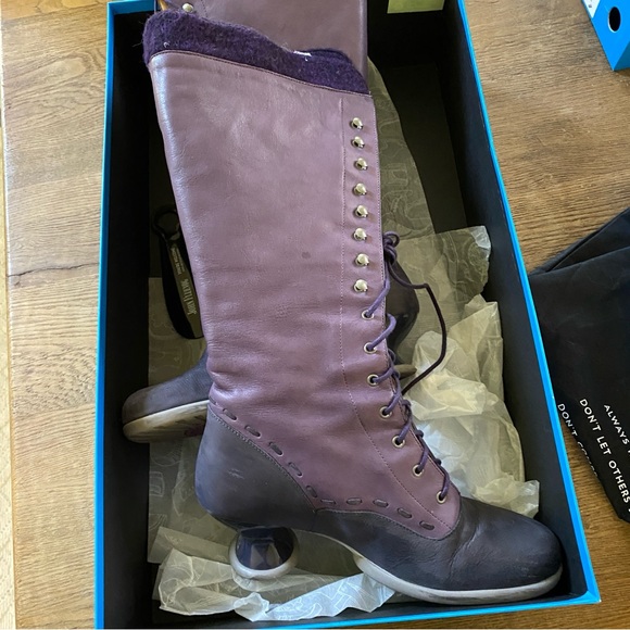 Retired Fluevog Optimist tall lace up boot w/ dust bag and box - Picture 11 of 14